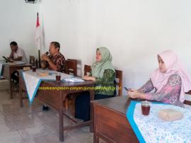Penyampaian Insentif RT RW  se-Kalurahan Karangasem
