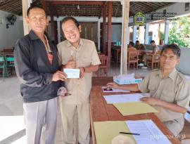 Lurah Karangasem Serahkan Insentif untuk 58 RT dan 11 RW