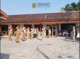 Apel Rutin Lurah dan Pamong Karangasem