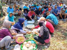 Warga Dusun Gelar Tradisi Sedekah Telaga Boromo dan Jambe Anom
